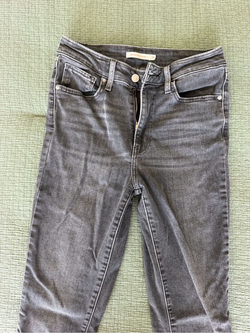 LEVI High-Rise Charcoal Skinny Jeans - Women - Picture 4 of 6